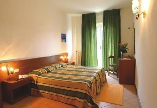 Hotel Kristall 3*