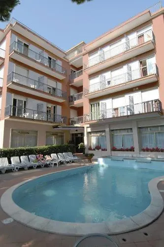 Otel Kristall Diano Marina