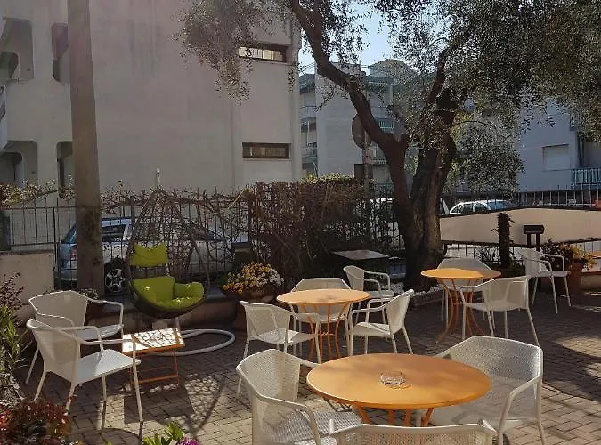 Kristall Hotel