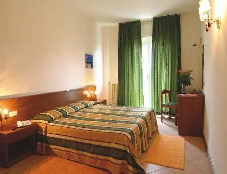 Отель Kristall 3*