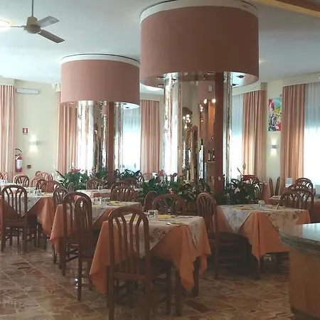 Hotel Kristall 3*