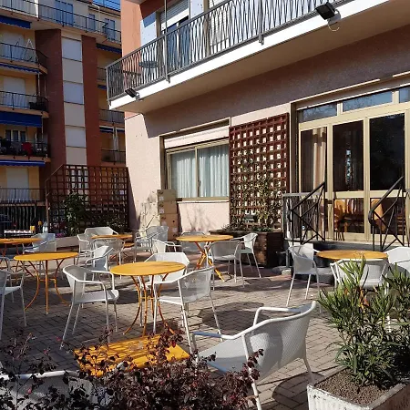 Kristall Hotel